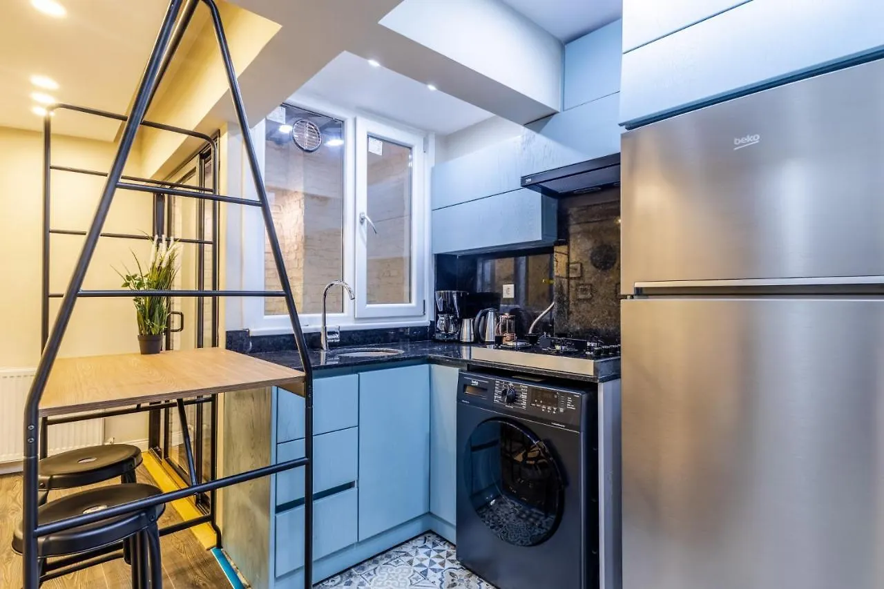 Located Flat Apartment Istanbul